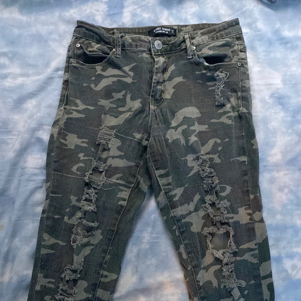 Camo ripped jeans